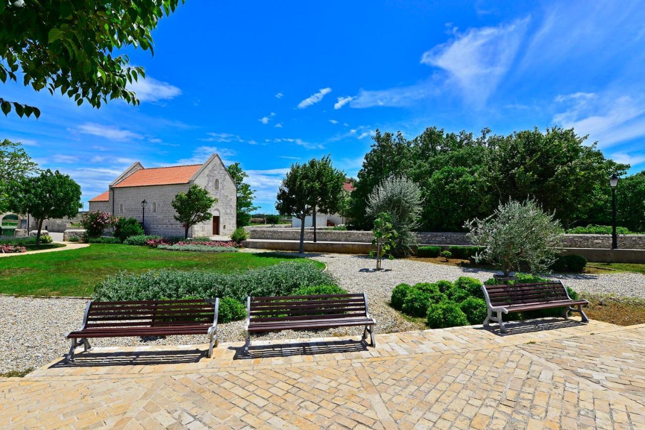 Apartment Lea Нин Экстерьер фото